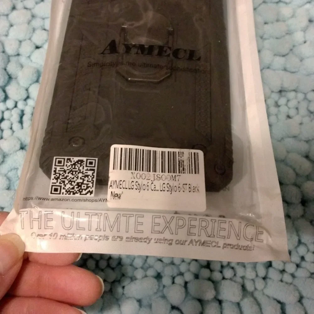 NWT Black Aymecl Case for LG Stylo 6. With Screen Protector.